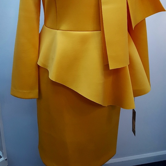 Dress - Picture 2 of 2